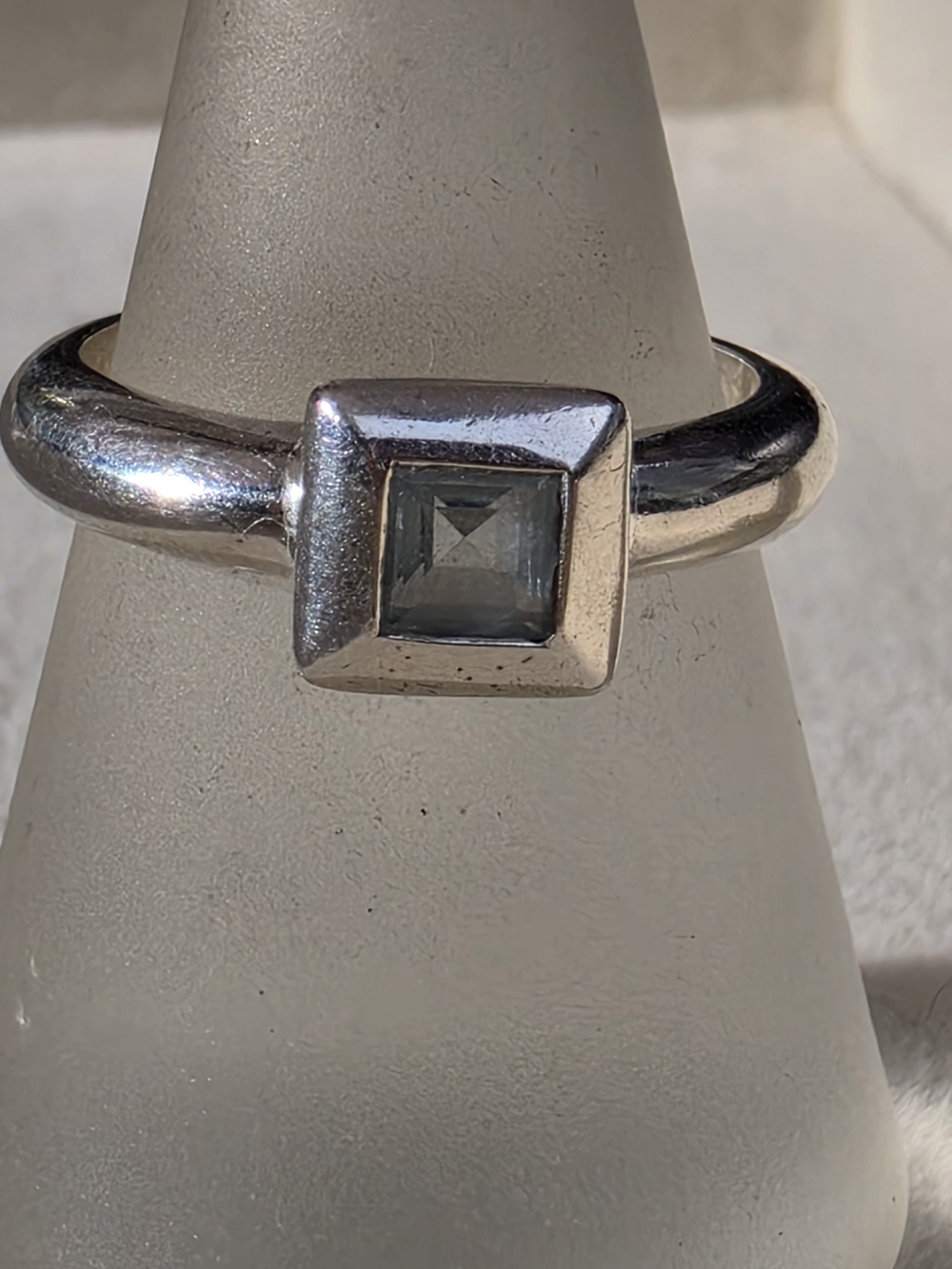 925 Sterling Silver Square Blue Faceted Stone Ring • Size 7 • 5.21g